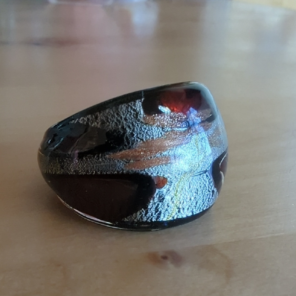 Glass Ring with Brown and Black Accents Size 7.25